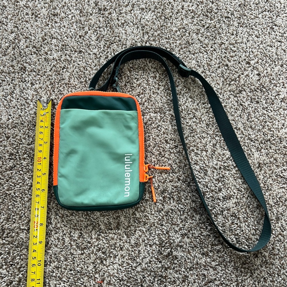 LULULEMON Easy Access Zip Around Pockets Blue Orange Crossbody Bag